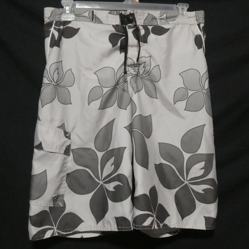OLD NAVY | size 18 | Floral Print Swim Trunks | Mesh Lining